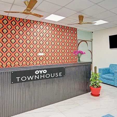 Hotel O Heritage Inn ノイダ エクステリア 写真