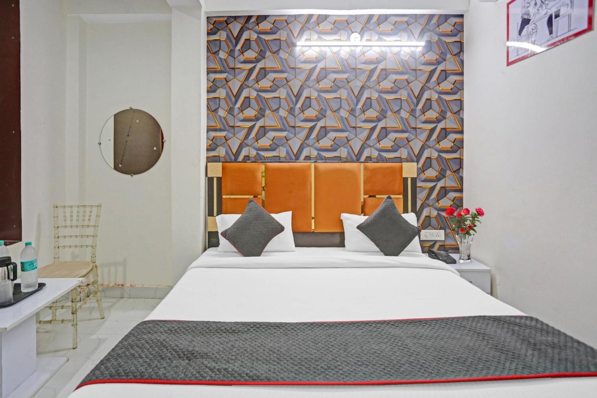 Hotel O Heritage Inn ノイダ エクステリア 写真